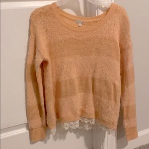 Light pink sweater with trim